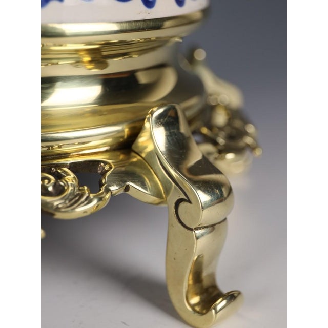Victorian Belgian Blue and White Faience Oil Lamp, 1880 For Sale - Image 11 of 14