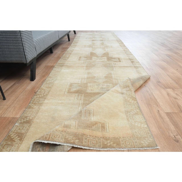 1970s 1970s Vintage Handmade Wool Cotton Turkish Beige Runner Rug For Sale - Image 5 of 11