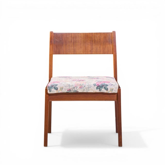 Mid 20th Century Jens Risom Mid Century Walnut Dining Chairs - Set of 6 For Sale - Image 5 of 10