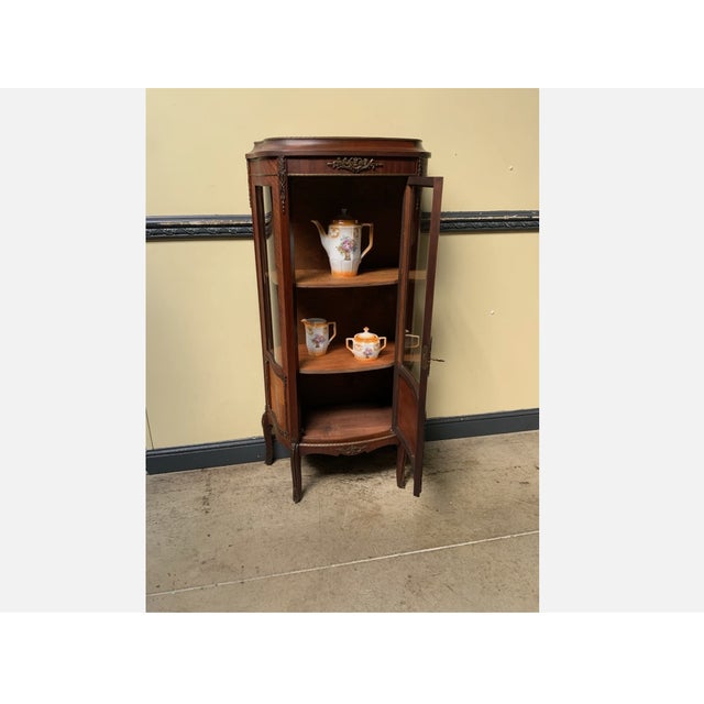 Age: circa 1930 Wood type: rosewood veneer with precious wood inlays and bronze embellishments Condition: very good,...