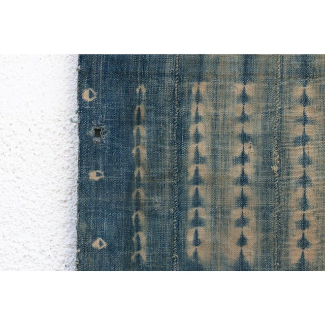 Vintage Malinke African "Desert Sand" Indigo Throw For Sale - Image 4 of 7