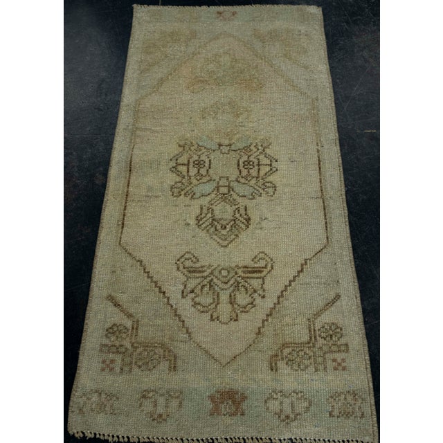 Turkish Mini Rug Oriental Hand Knotted Vintage Rug 1'6" x 3'1" #16454 For Sale In Houston - Image 6 of 8
