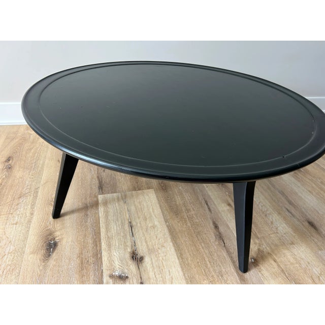1960s John Van Koert for Drexel Profile Collection Round Coffee Table – Vintage Mid-Century Modern Black Lacquer Cocktail Table For Sale - Image 6 of 12