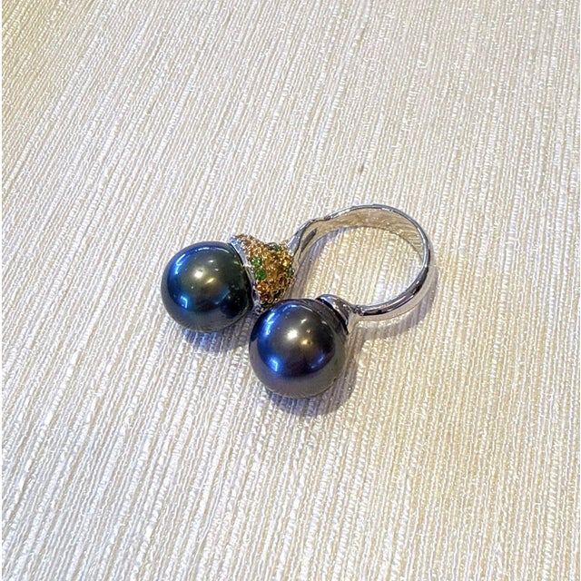 Black Bochic “Orient” Vintage South Sea Pearl & Fancy Sapphires Ring Set 18K Gold & Si For Sale - Image 8 of 9