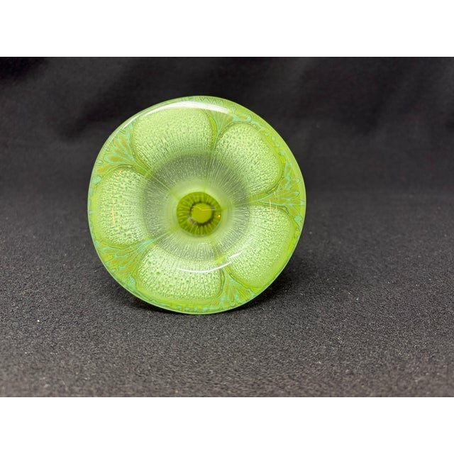 Higgins Glass Higgins Art Glass Drop Out Vase Kiwi For Sale - Image 4 of 6