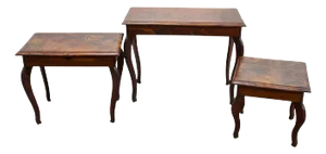 1960s Vintage Queen Anne Style Nest of Tables With Curved Legs & Pad Feet - Set of 3