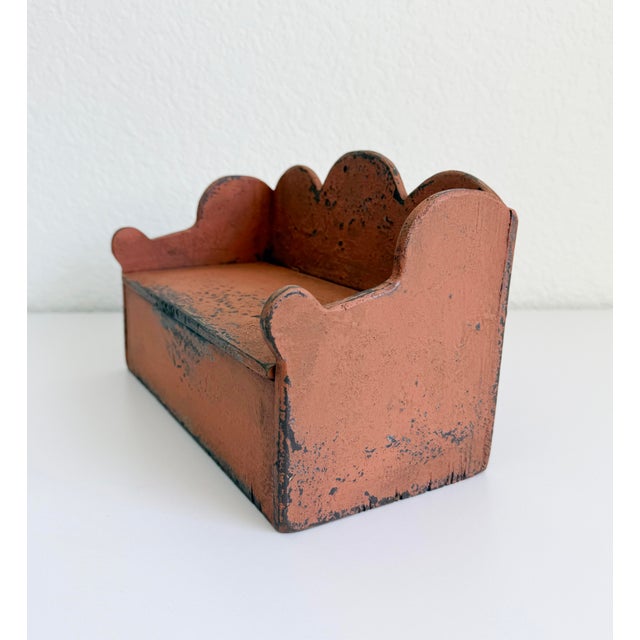 Primitive Wood Box With Scalloped Back For Sale In Sacramento - Image 6 of 14