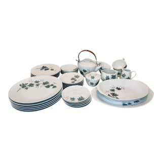 Vintage Noritake "Wild Ivy" Dinner Service (44 Pieces) For Sale