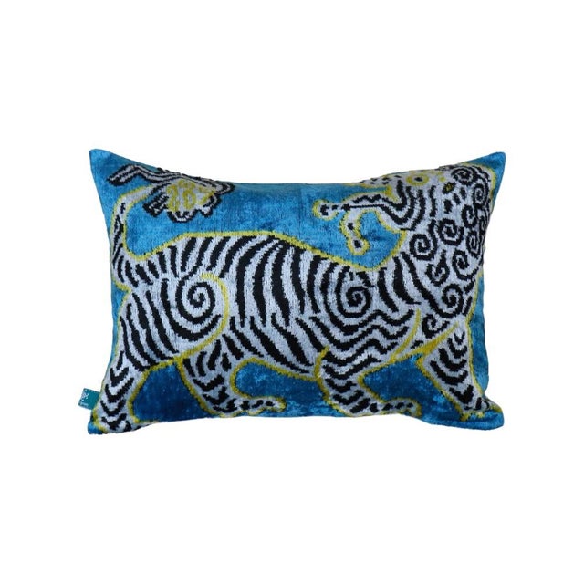 Elevate your home decor with our stunning Tiger velvet Ikat Pillows, expertly made to add a touch of artisanal beauty to...