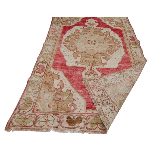 Mid 20th Century Washed Out Vintage Turkish Rug- 4′2″ × 6′11″ For Sale - Image 5 of 7