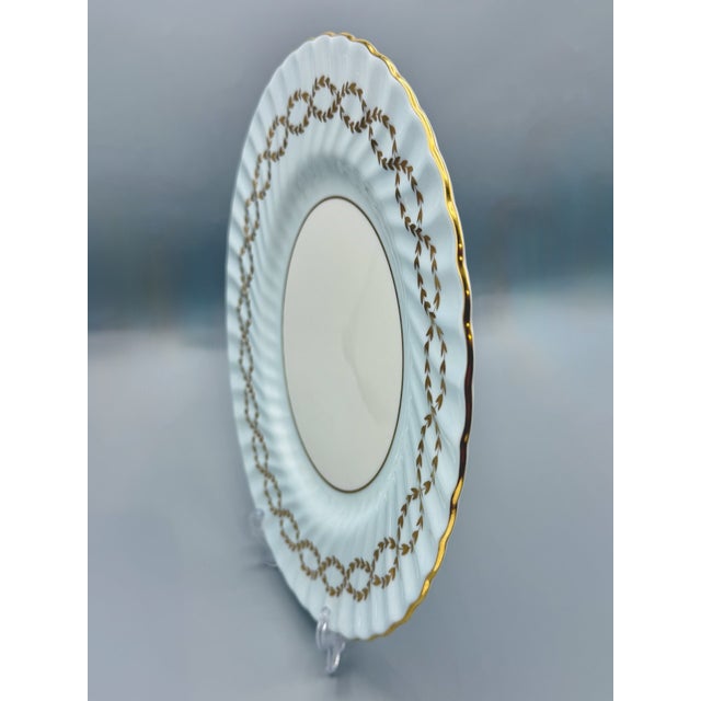 1980s 20th Century Porcelain Plates S600 Gold Laurel Leaves in Pale Blue by Minton, England, 1980s, Set of 2 For Sale - Image 5 of 11