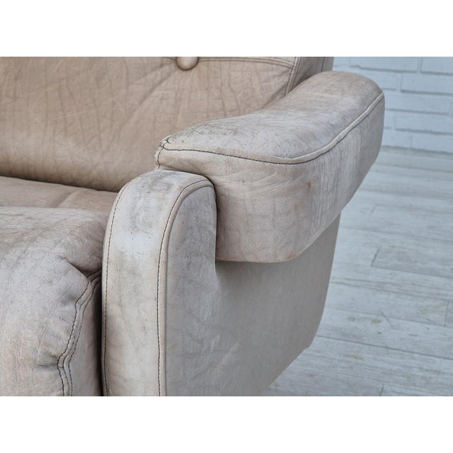 Wood Scandinavian 2 Seater Sofa in Leather, 1970s For Sale - Image 7 of 18