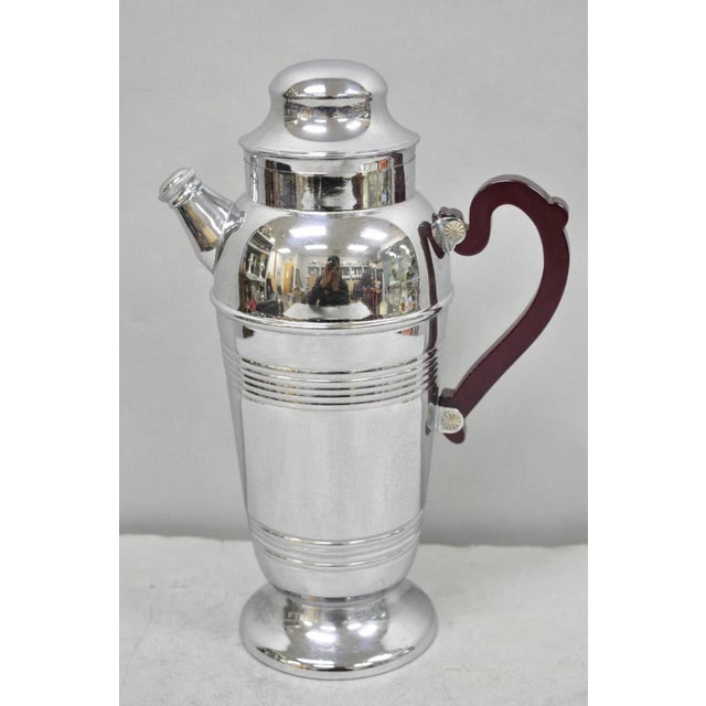 Art Deco Silver Plated Red Bakelite Handle Martini Bar Cocktail Shaker Pitcher For Sale In Philadelphia - Image 6 of 12