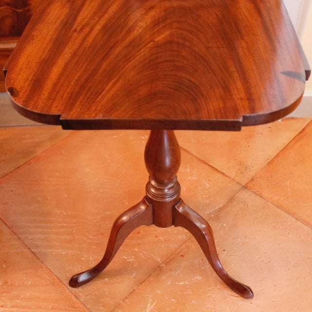 Wood American Federal Mahogany Tilt Top Candlestand Table, New England For Sale - Image 7 of 13