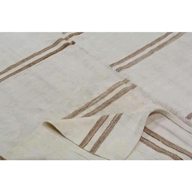 Vintage Turkish Flatweave Hemp Rug, 5'1''x7'1'' For Sale In New York - Image 6 of 6