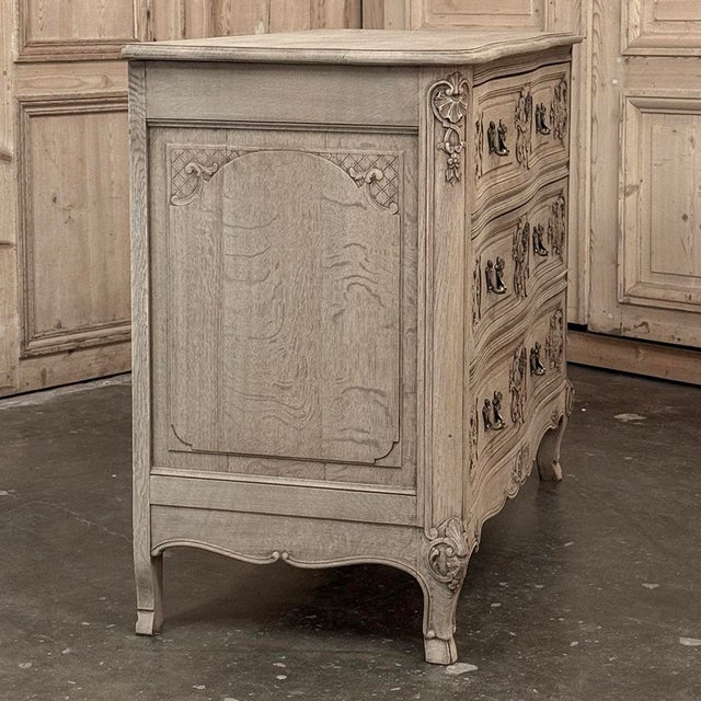 Antique Country French Louis XIV Stripped Oak Commode ~ Chest of Drawers For Sale - Image 10 of 16