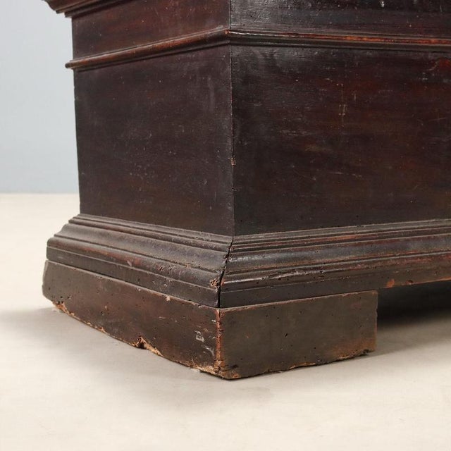 Small 18th Century Walnut Chest For Sale - Image 6 of 10