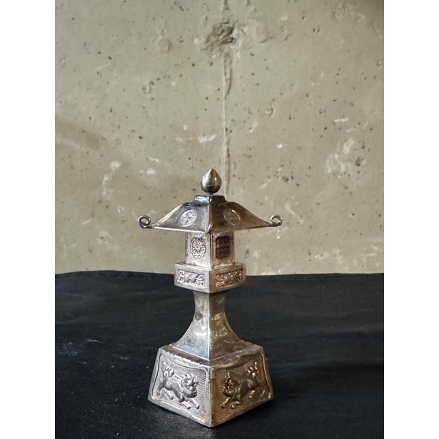 950 Sterling Silver Japanese Lantern Single Slat&pepper Shaker. Signed. 30g. Dimensions:3”h x 1.25”w x1.25”d. Good used...