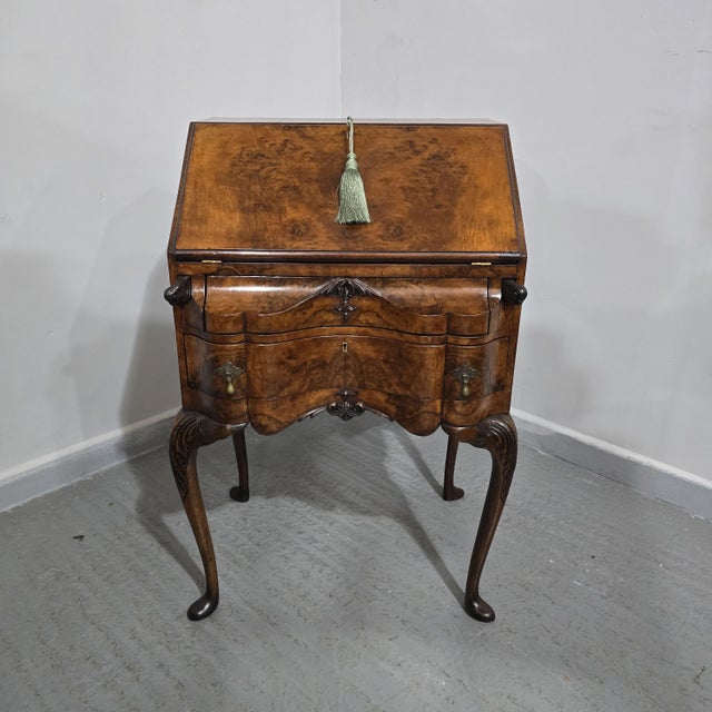 Queen Anne Burr Walnut Bureau, 1910 For Sale - Image 15 of 16