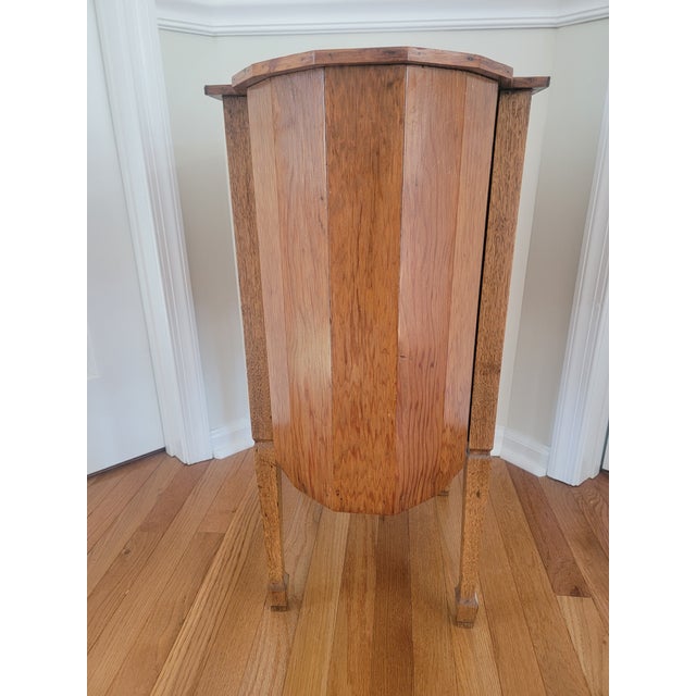 American Oak Martha Washington Sewing Cabinet / Accent Chest, C. 1925–1935 For Sale In Philadelphia - Image 6 of 15