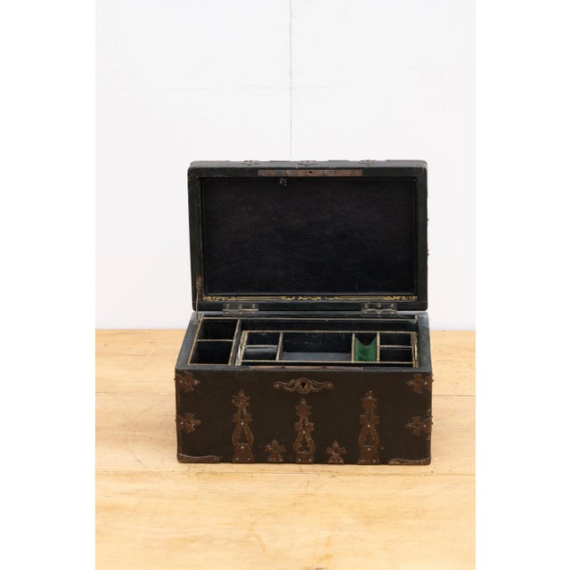 Mid 19th Century Jewelry Box For Sale In Salt Lake City - Image 6 of 10