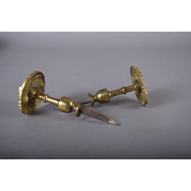 Neoclassical Gilt Bronze Curtain Tiebacks with Floral Rosette Motif, France, 19th Century, Set of 2 For Sale - Image 4 of 11
