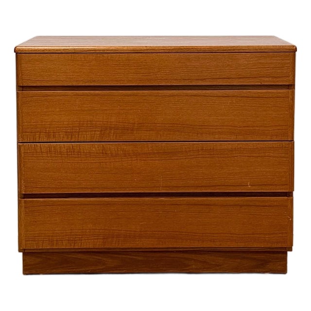 Vintage MCM Danish Modern Teak Four Drawer Chest, Dresser, Bedroom Storage For Sale