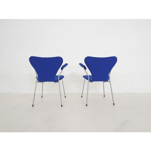 2000 - 2009 Set of Model 3207 Dining Chairs by Arne Jacobsen for Fritz Hansen, 2000s For Sale - Image 5 of 6