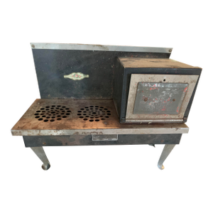 Early 1930s -1950s Toy Oven