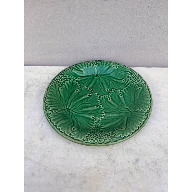 French Green Majolica Leaves Plate Salins, circa 1890.