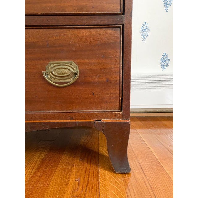 Wood Antique Early 1800s Southern Neoclassical Mahogany Chest of Drawers For Sale - Image 7 of 17