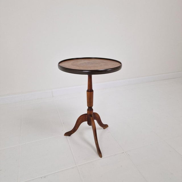 Georgian Revival English Mahogany Tripod Table, 1950s For Sale - Image 4 of 12