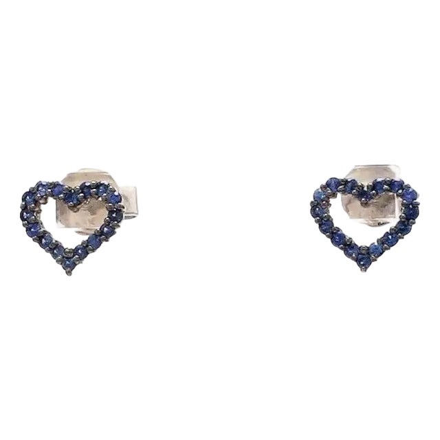 Natural 0.41 cts heart blue sapphire earrings in 14k gold For Sale