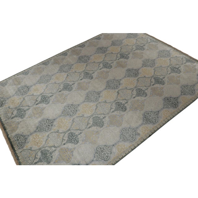 A 9x12 rug inspired from traditional rug styles, from Rug & Kilim’s Modern Classics Collection. Hand-knotted in wool,...