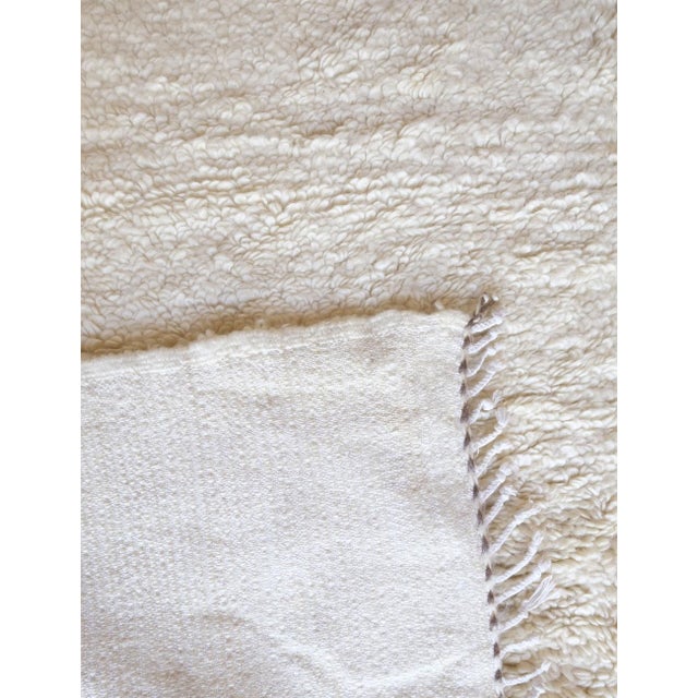 Moroccan White Beni Ourain Kilim Rug - 9.6 X 6.2 Ft For Sale In Cleveland - Image 6 of 8