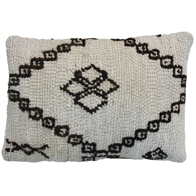 French Country Mid 20th Century Moroccan Beni Ourain Berber Pillow For Sale - Image 3 of 3