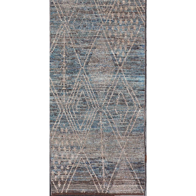 Keivan Woven Arts Modern Long Runner in All-Over Tribal Design For Sale In Atlanta - Image 6 of 12