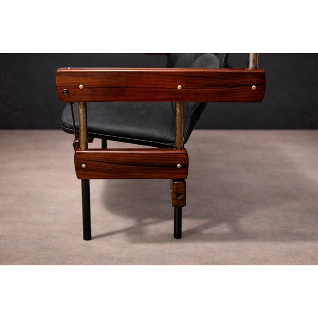 Pair of Double “Longarina” Auditorium Chairs, Sergio Rodrigues, 1965 For Sale - Image 11 of 13