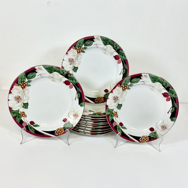 Hollywood Regency Late 20th Century Vintage Coastal Boho Chic Magnolia Christmas Dinner Plates - Set of 12 For Sale - Image 3 of 11