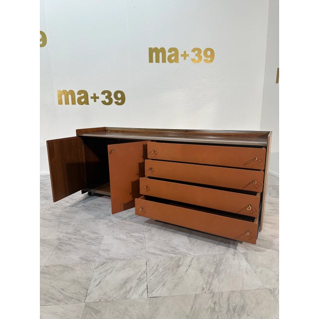 Afra & Tobia Scarpa, Artona Sideboard in Walnut and Leather, Maxalto 1970s For Sale - Image 10 of 11