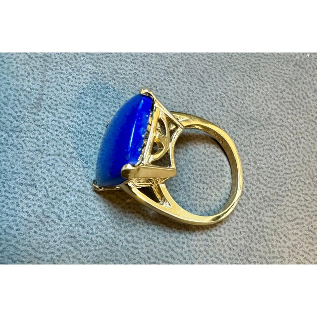 13 Ct Emerald cut Natural Lapis Lazuli Ring in 14 Kt Yellow Gold, Estate Size 8 For Sale - Image 9 of 18