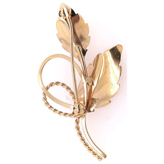 2010s 14 Karat Yellow Gold Freeform Leaf Brooch or Pin For Sale - Image 5 of 8