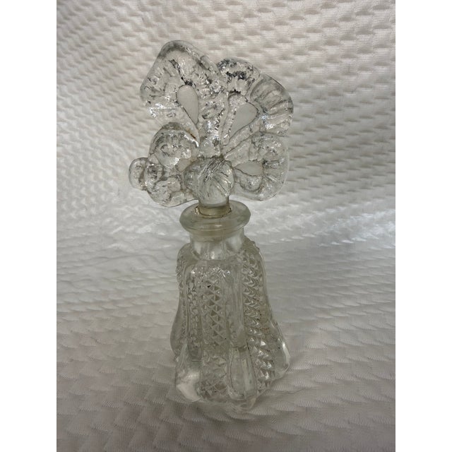 Art Deco Beautiful Bow Shaped Top, Etched Glass Perfume Decanter For Sale - Image 3 of 6