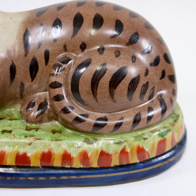 Vintage Staffordshire Recumbent Cat Mantle Statue Figurine Left Facing For Sale - Image 10 of 12