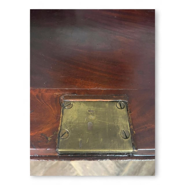 English Chest of Drawers in Mahogany For Sale - Image 9 of 18