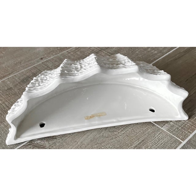 Ceramic Circa 1980 Palm Beach Chic Italian Creamware Shell-Shaped Wall Pocket in the Manner of Mario Bellini For Sale - Image 7 of 18