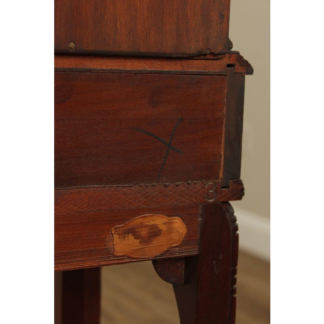 Weiman Heirloom Quality Chinese Chippendale Style Mahogany Vitrine Display Cabinet For Sale - Image 16 of 18