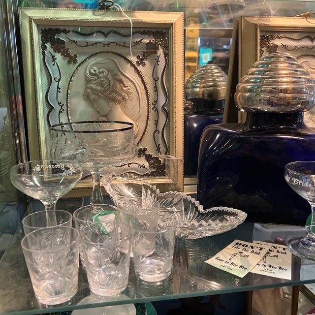 1970s Collection of Small Glasses With Etched Accents- Set of 6 For Sale - Image 10 of 10