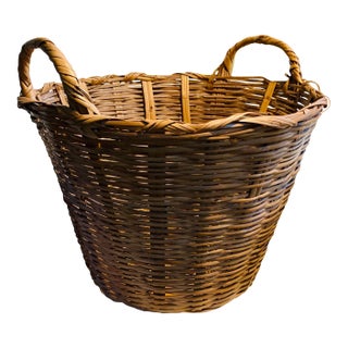 1950s Vintage Woven Basket With Dual Handles Flat Willow For Sale