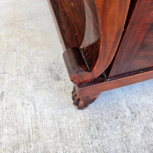 19th American Empire Mahogany & Marble Cabinet Side Petticoat Table For Sale - Image 16 of 18